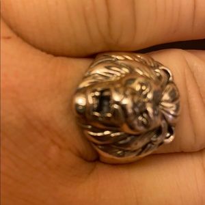Silver lions head ring